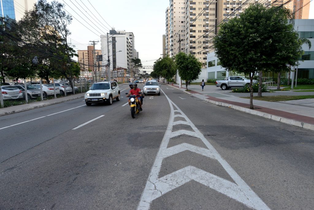 RUA CLOVIS MACHADO