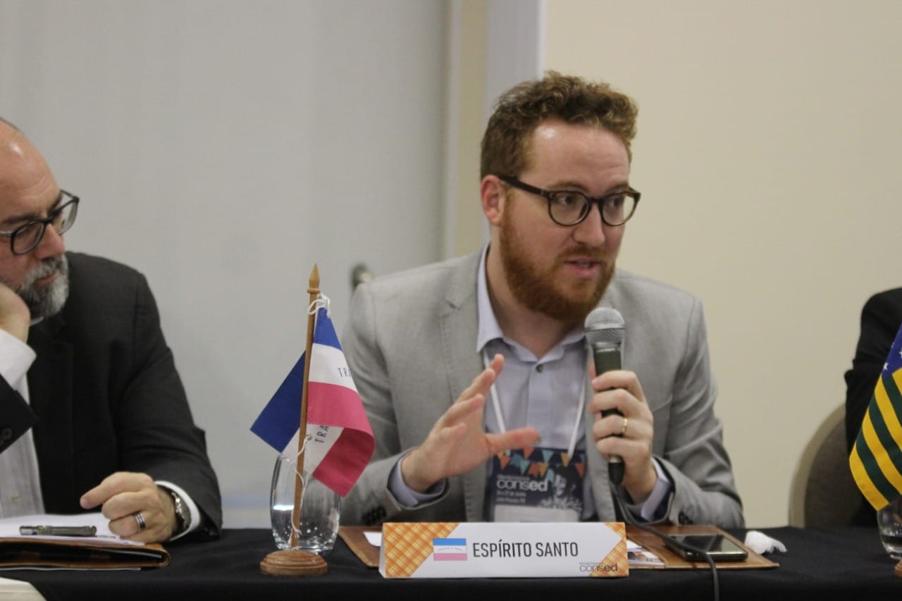 Secretário de Estado da Educação Vitor de Angelo