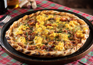 Pizza “Carbonara”, do restaurante Vila Rusticana.