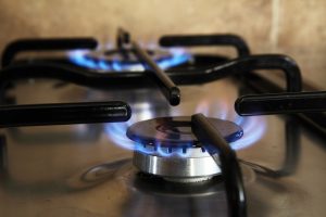 Disparada do preço do petróleo chega ao gás de cozinha, que tem primeira alta do ano. Foto: PublicDomainPictures/Pixabay