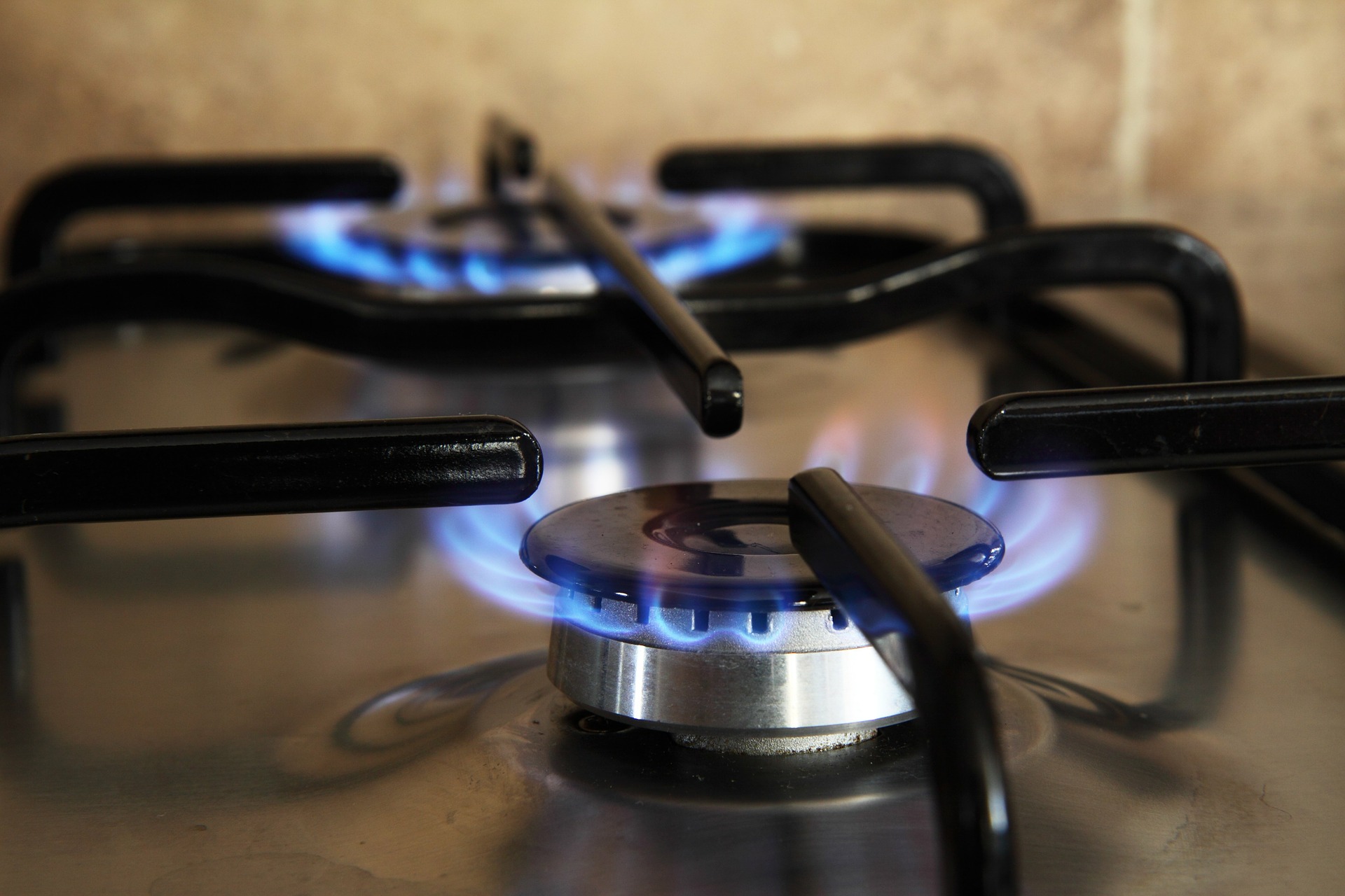 Disparada do preço do petróleo chega ao gás de cozinha, que tem primeira alta do ano. Foto: PublicDomainPictures/Pixabay 