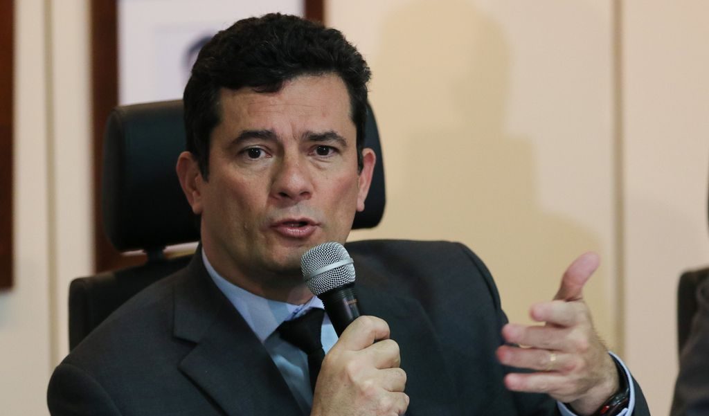Moro chega à PF; manifestantes pró e contra ex-ministro se reúnem no local. Foto: Fabio Rodrigues Pozzebom/Agência Brasil