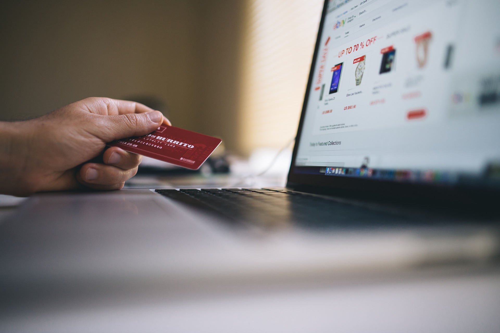 Queixas por compras online aumentam durante a pandemia. Foto: Pixabay
