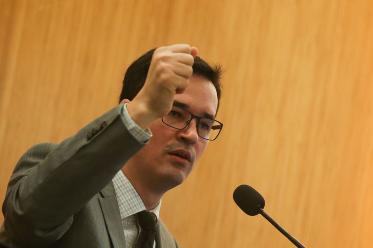 O procurador Deltan Dallagnol participa da palestra Democracia, Corrupção e Justiça: diálogos para um país melhor, no Centro Universitário de Brasília (UniCEUB), campus Asa Norte. Foto: José Cruz/Agência Brasil