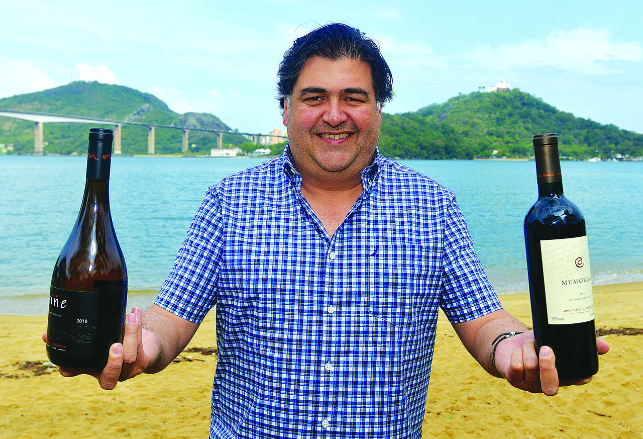 Gonzalo Guzmán em Vitória: o enólogo aprovou a harmonização com a moqueca. Foto: Chico Guedes