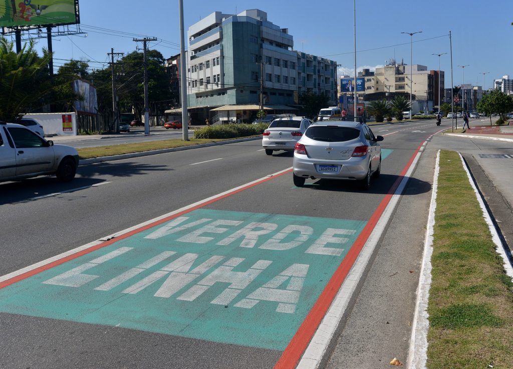 Linha Verde foi criada para priorizar o transporte público. Foto: Chico Guedes