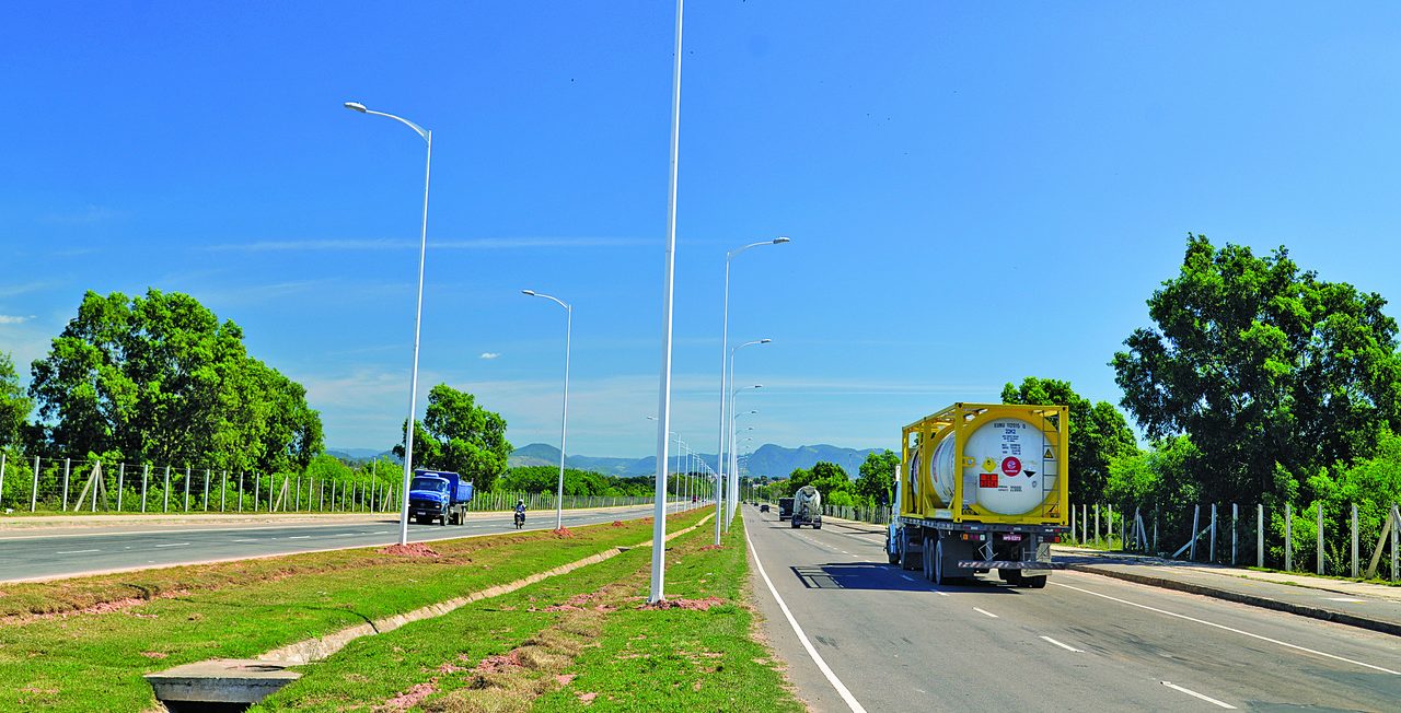 Previsão é de que postes de Vila Velha comecem a funcionar a partir de 20 de novembro. Foto: Divulgação/PMVV