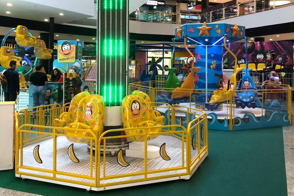 No Macakids Park, as crianças vão conhecer a minirroda gigante, praia de bolinhas e minitorre (foto) entre outras atividades. Foto: Divulgação