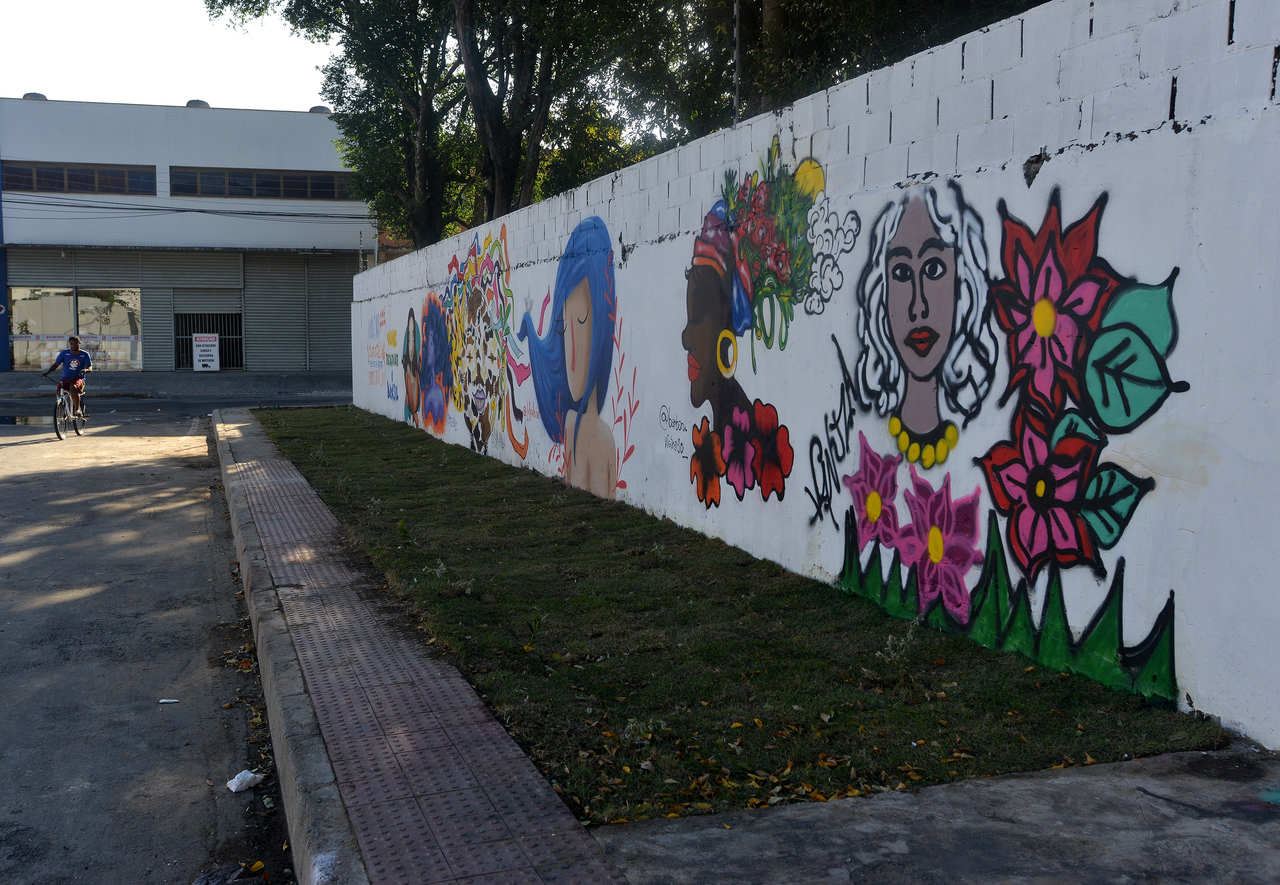 Muro ganhou novo visual no final de semana. Foto: Chico Guedes