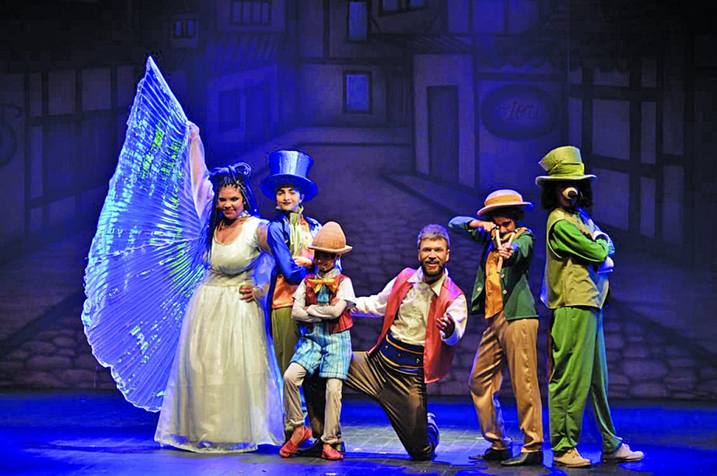 A adaptação de Gepeto e Pinóquio será apresentada no domingo, no Centro Cultural Sesc Glória, na capital. Foto: Divulgação