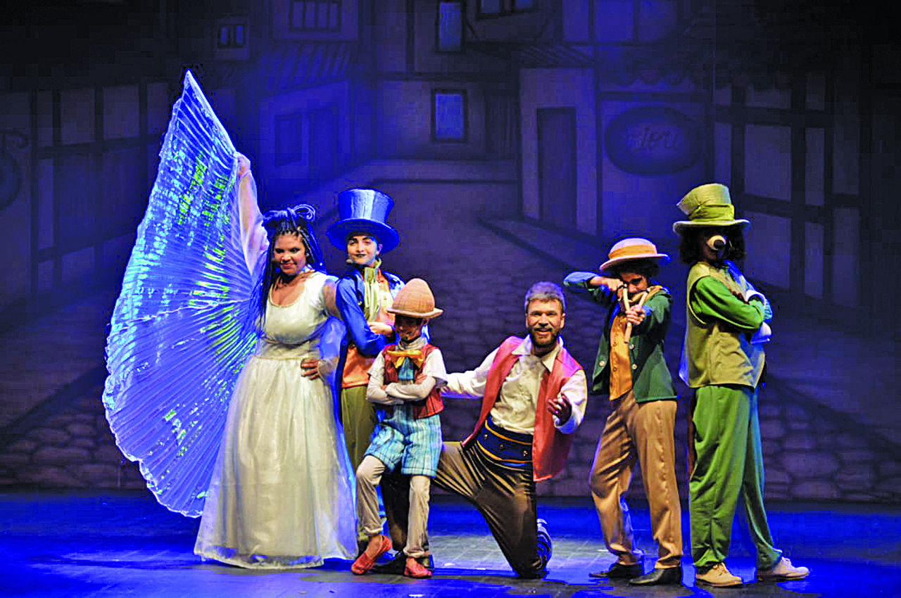 A adaptação de Gepeto e Pinóquio será apresentada no domingo, no Centro Cultural Sesc Glória, na capital. Foto: Divulgação