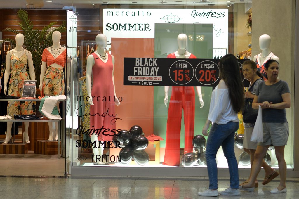 Black Friday no Shopping Praia da Costa, Vila Velha. Foto: Chico Guedes