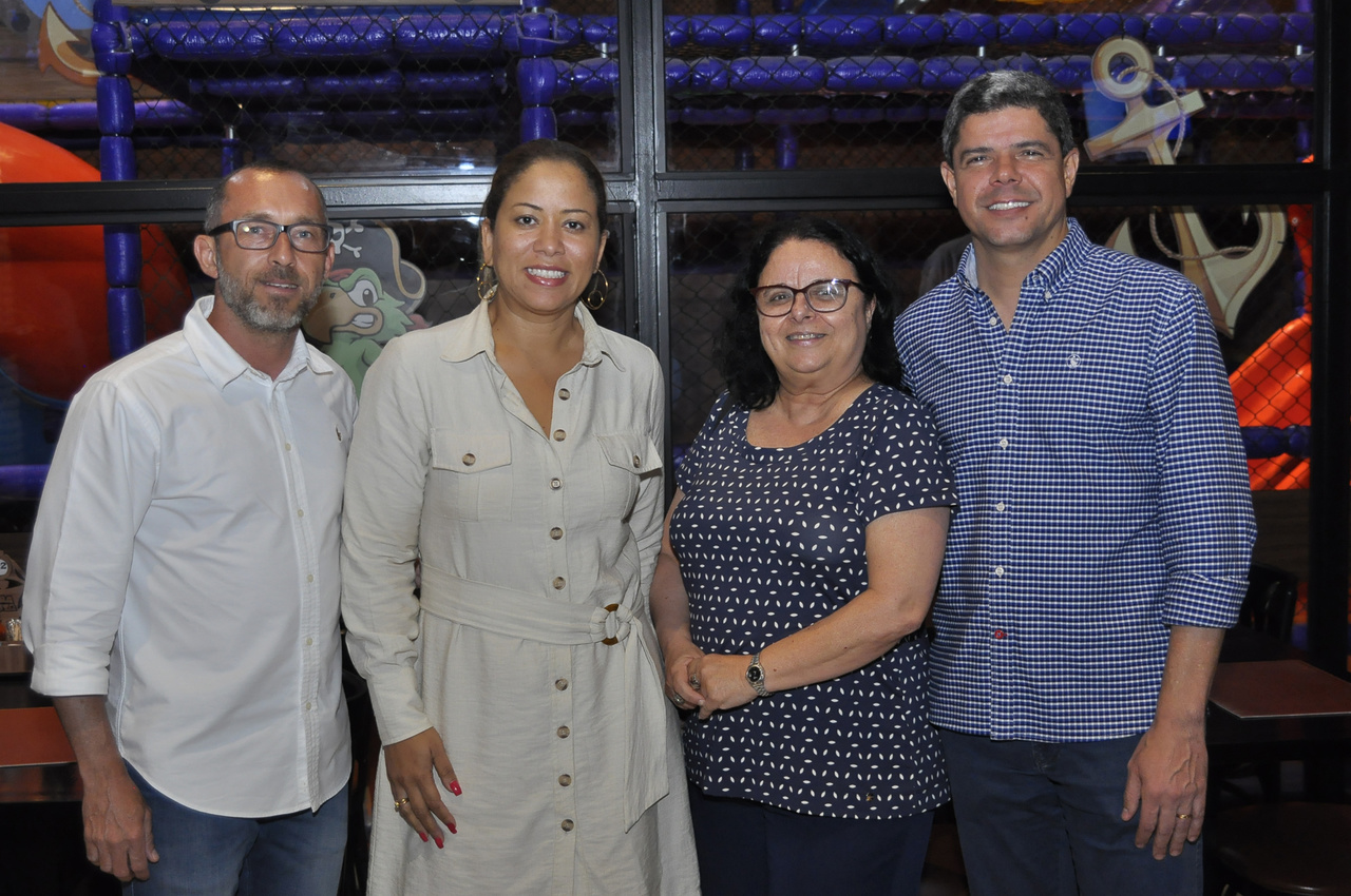 Raphael Cardoso, assessor especial do gabinete da prefeitura de Cariacica; Denise Jacinto, secretária de comunicação de Cariacica; Cristina Veloso, diretora técnica do Idesc; e Cláudio Denicoli, secretária de Desenvolvimento e Meio Ambiente da cidade. Foto: Pepê