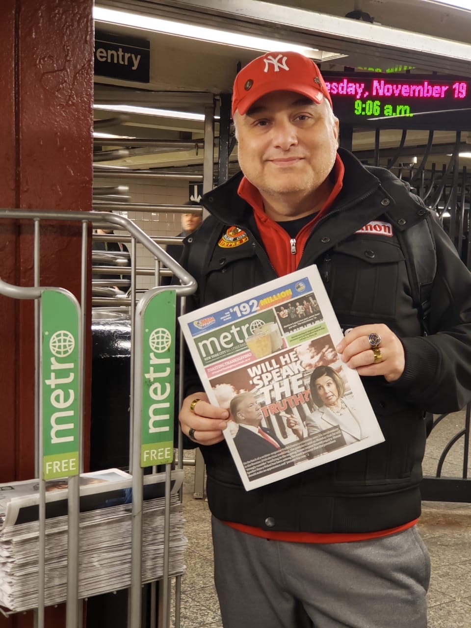 O amigo e cineasta Ramon Rodrigues está em Nova York e visitou as instalações do Metro por lá e fotografou uma edição do jornal. Valeu, Ramon! Foto: Arquivo pessoal