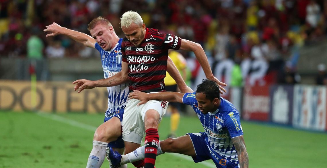 CBF pode fazer jogos do Brasileirão às 11h, decide TST. Foto: Pilar Olivares