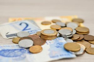 Endividados já podem recorrer ao feirão da Serasa, até o dia 31 de março. Foto: Pixabay