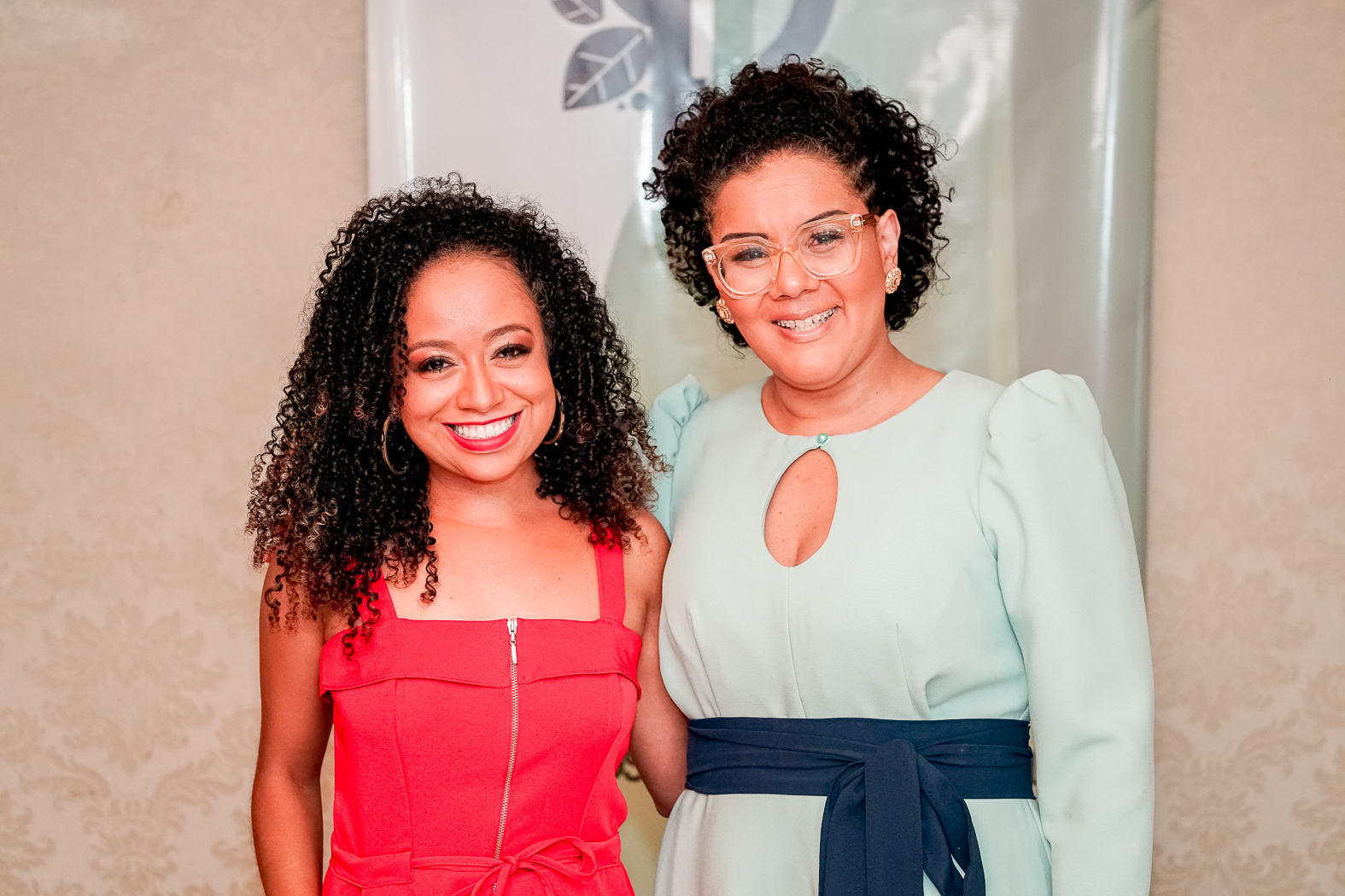 Em seu lançamento de produtos de cabelo, Paula Breder recebeu a artista Aretha Oliveira. Foto: Eric Neander