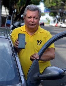 Henrique Rabelo já acumula mais de 11 mil viagens na 99. Foto: Chico Guedes