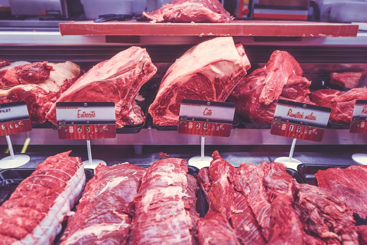 Preço da carne de boi vem subindo devido ao aumento da inflação, maior demanda exterior e a valorização do dólar. Foto: Pixabay
