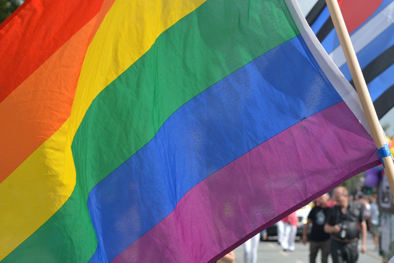 Bandeira arco-íris do movimento LGBT. Foto: Pixabay