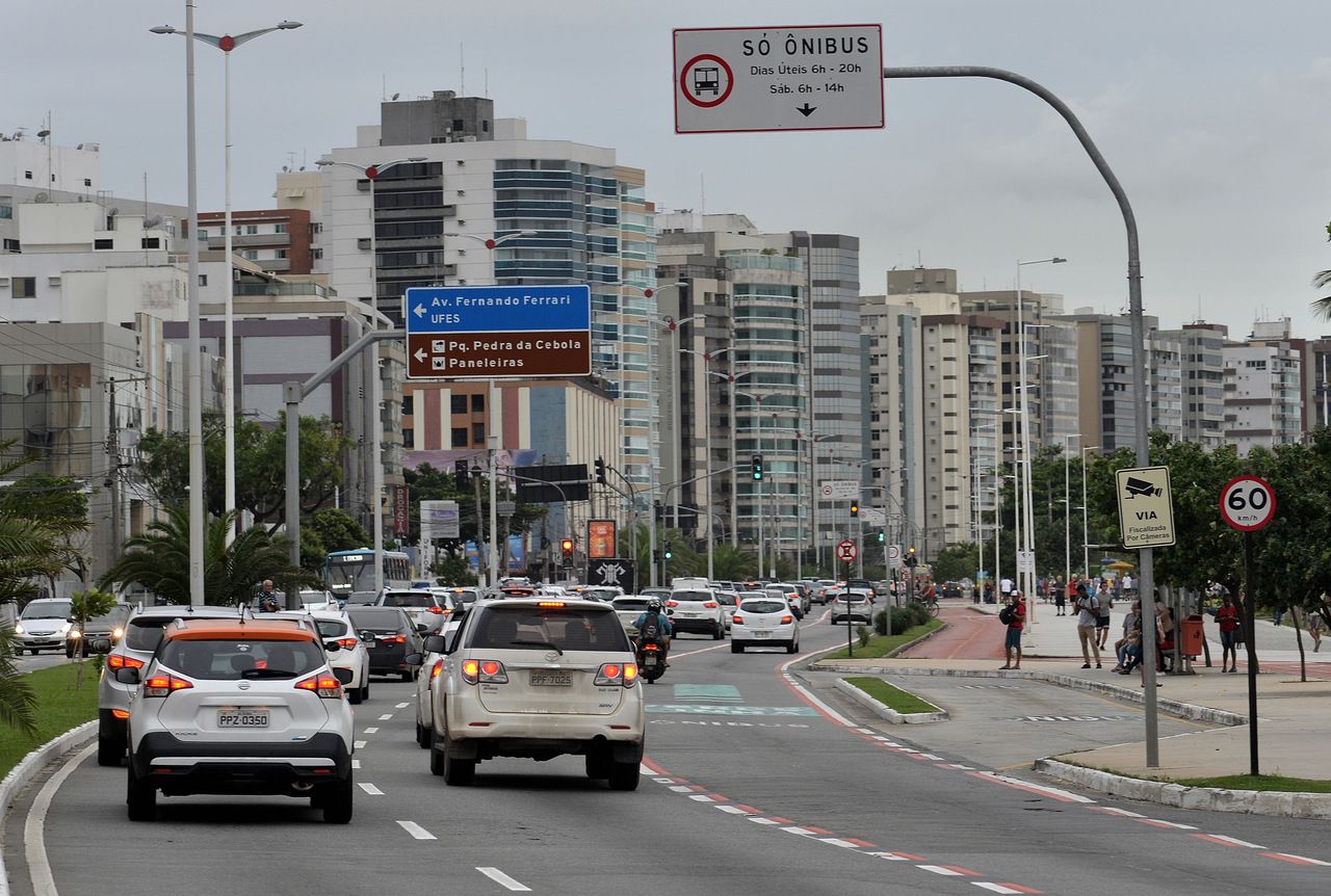 Faixa começou a ser fiscalizada no final de novembro. Foto: Chico Guedes