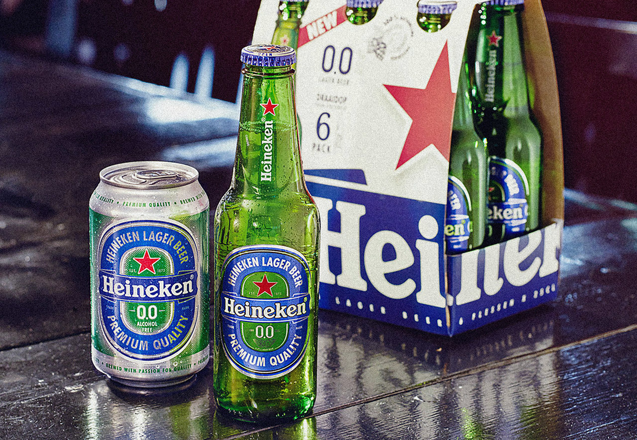 Heineken vai lançar nos próximos meses a cerveja 0.0, de rótulo azul. Foto: Divulgação