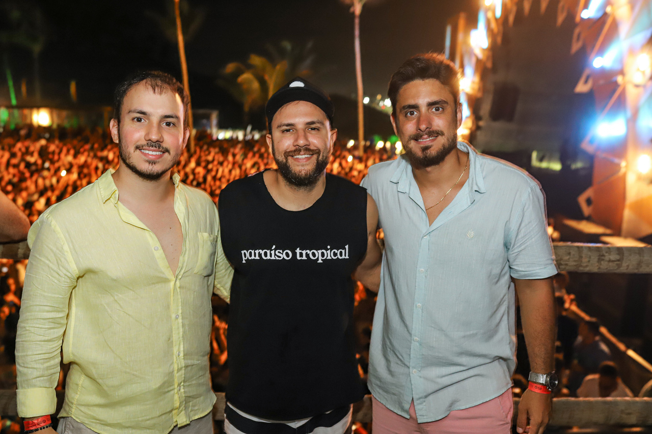 Os diretores do Cafe de La Musique Guarapari: Frederico Rezende, Felipe Fiorotti e João Vitor Guimarães. Foto: Leo Gurgel