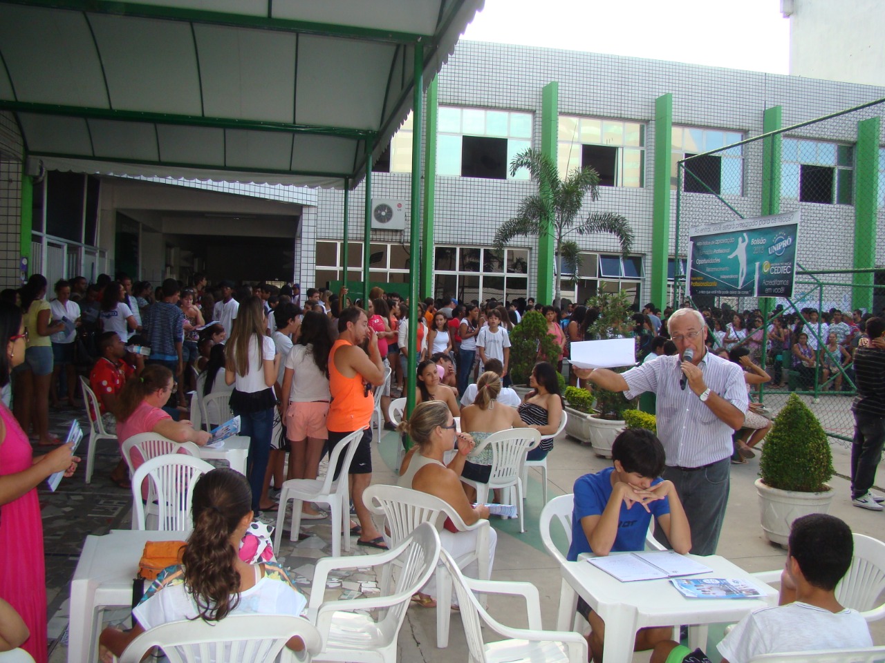 A Unipró também oferece orientação para os pais dos alunos, para que eles saibam como cobrá-los de uma maneira motivadora. Foto: Divulgação