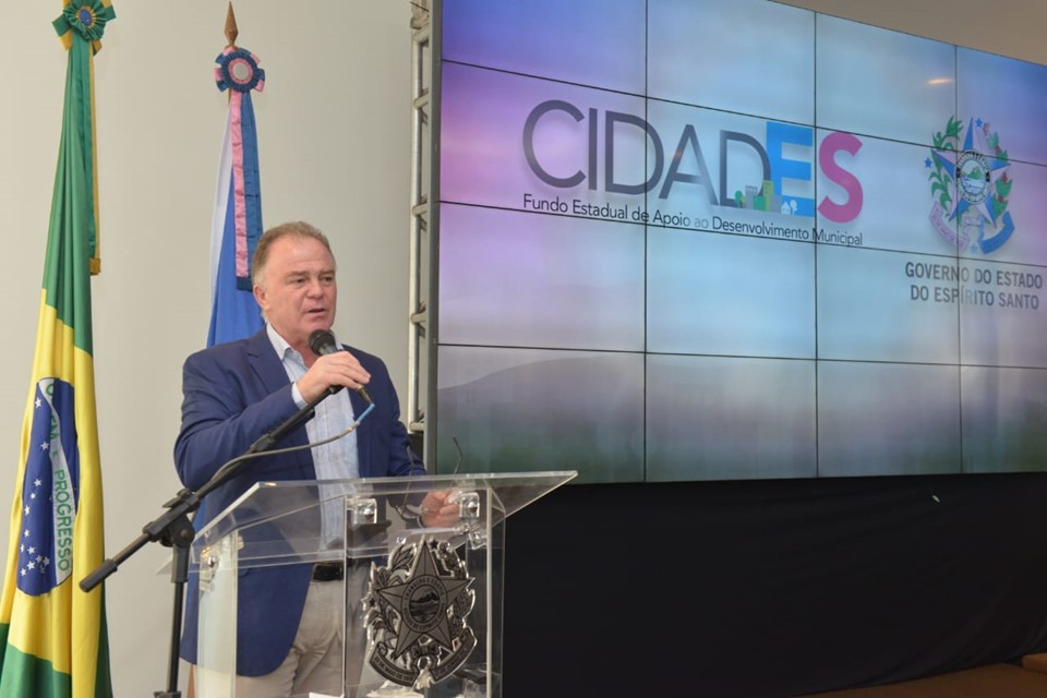 Governador Renato Casagrande viaja a Brasília nesta quarta para reforçar pedido de recursos federais para obras de reconstrução das cidades capixabas atingidas pelas chuvas. Foto: Hélio Filho/Secom