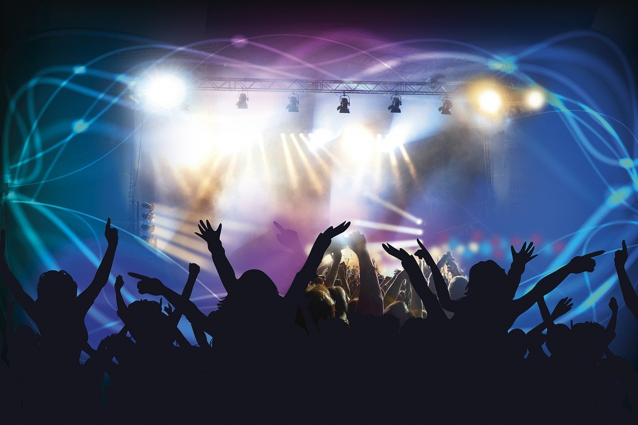 Festa; show; alegria. Foto: Pixabay