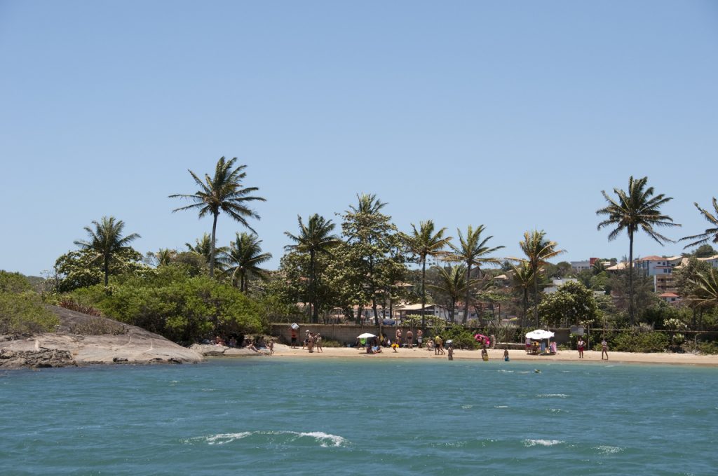 Hoje, o acesso às Três Praias só é possível pela praia dos Adventistas e pela Praia dos Morcegos. Foto: Leitor