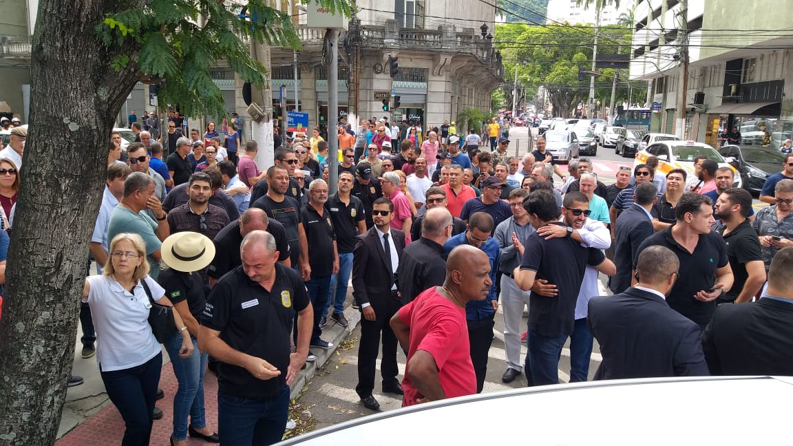 Manifestação de policiais no Centro de Vitória. Foto: Chico Guedes
