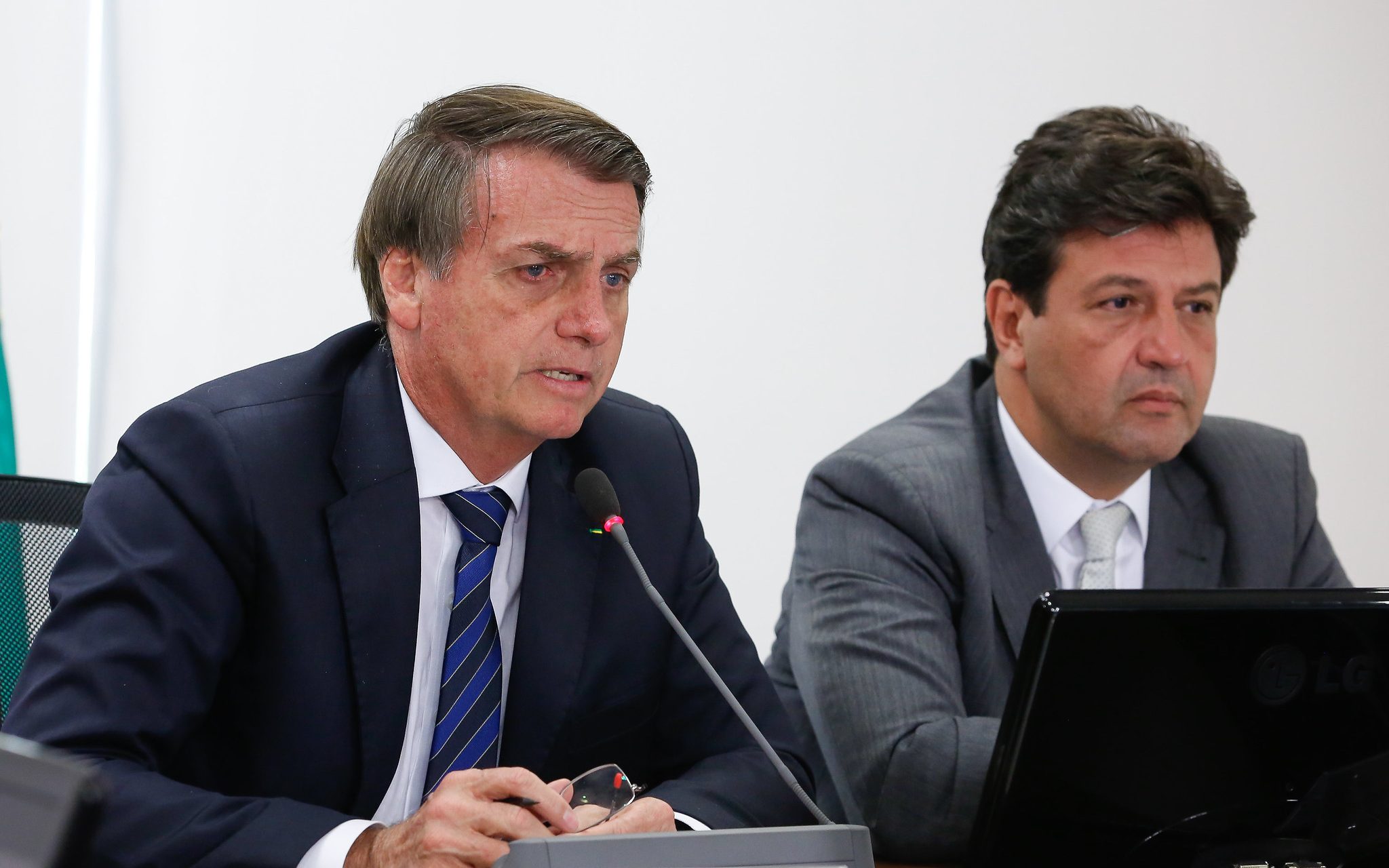 Antes de reunião com Mandetta, Bolsonaro defende, nas redes, uso de cloroquina. Foto: Carolina Antunes/PR