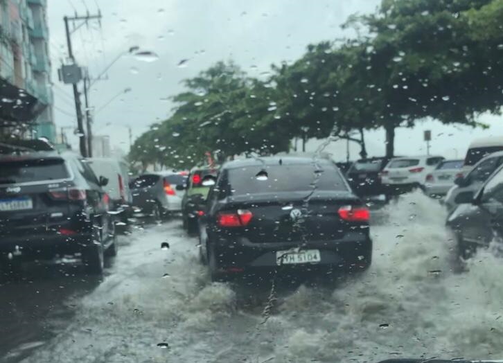 CHUVA GIL VELOSO