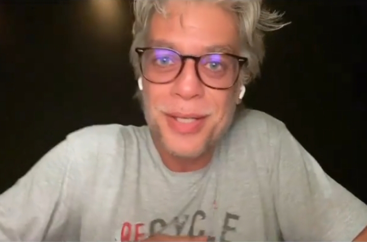 Fabio Assunção declama poesia para seguidores de quarentena. Foto: Reprodução