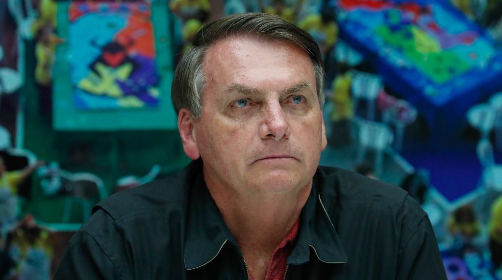 Bolsonaro sobre auxílio: não dá pra continuar muito porque custa R$ 50 bi ao mês. Foto: Alan Santos/PR