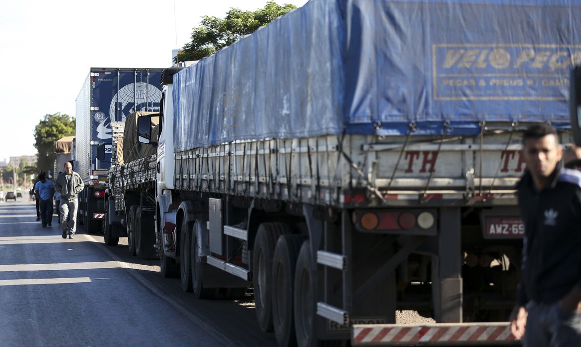 Caminhoneiros, motoristas e portuários serão vacinados contra a gripe. Foto: Marcelo Camargo/Agência Brasil