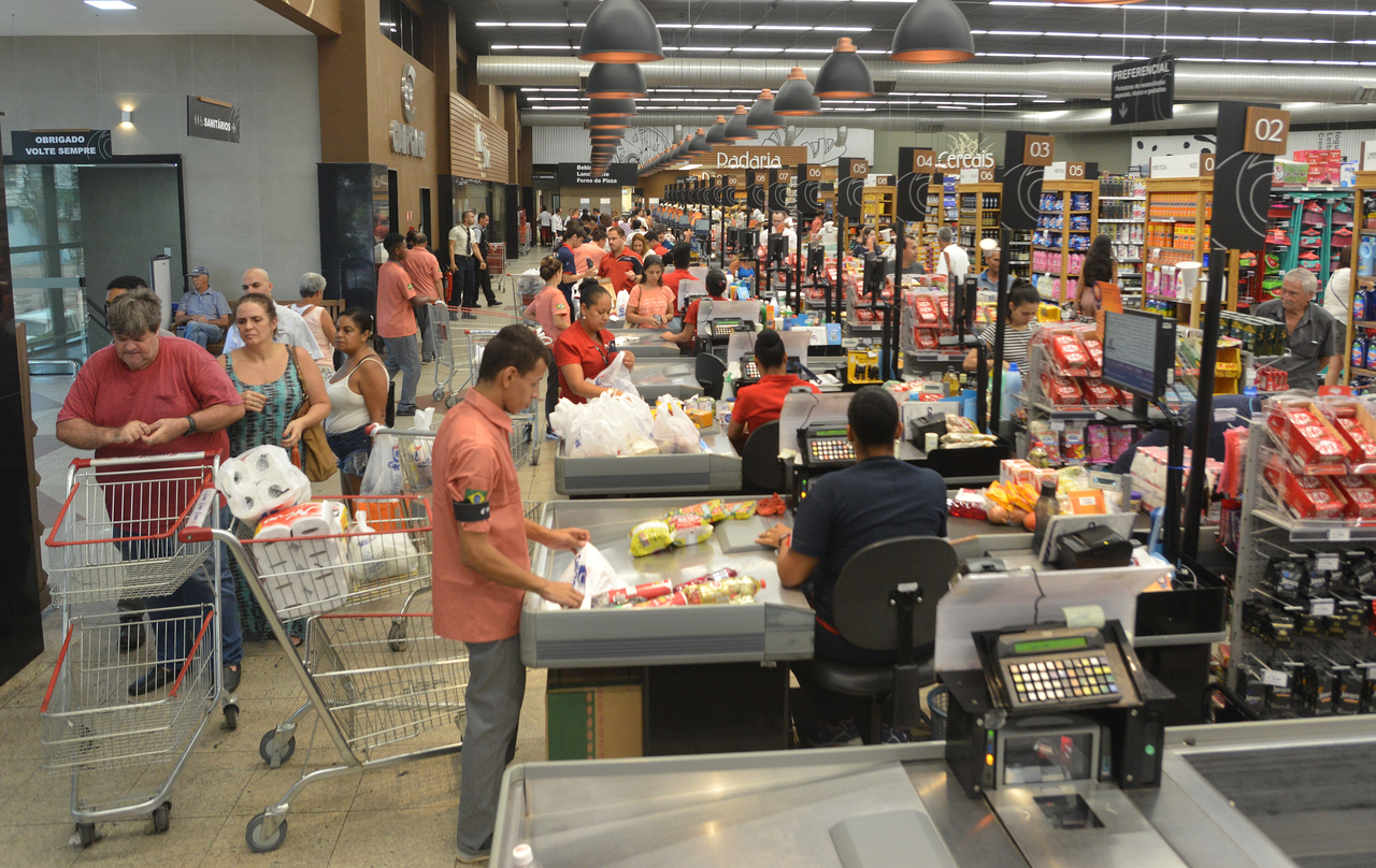 Supermercado Carone em Santa Lúcia, Vitória. Foto: Chico Guedes