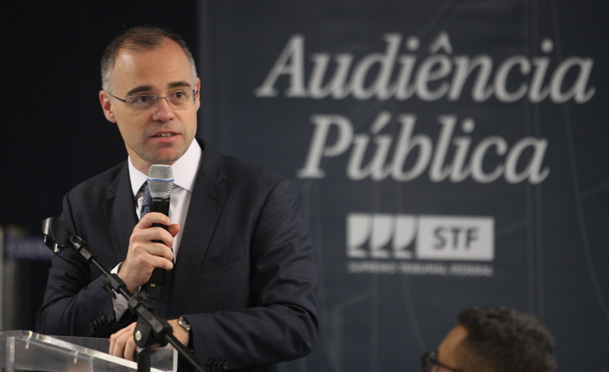 Evangélico, mas de uma igreja nova e "mais progressista" que outras vertentes, o novo ministro foi apontado como "técnico idealista". Foto: Nelson Jr./SCO/STF