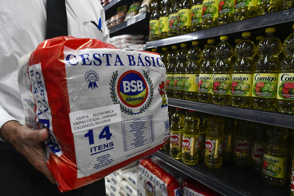 Após alta de preços, governo planeja zerar tarifa para importar alimentos. Foto: Geraldo Magela/Agência Senado