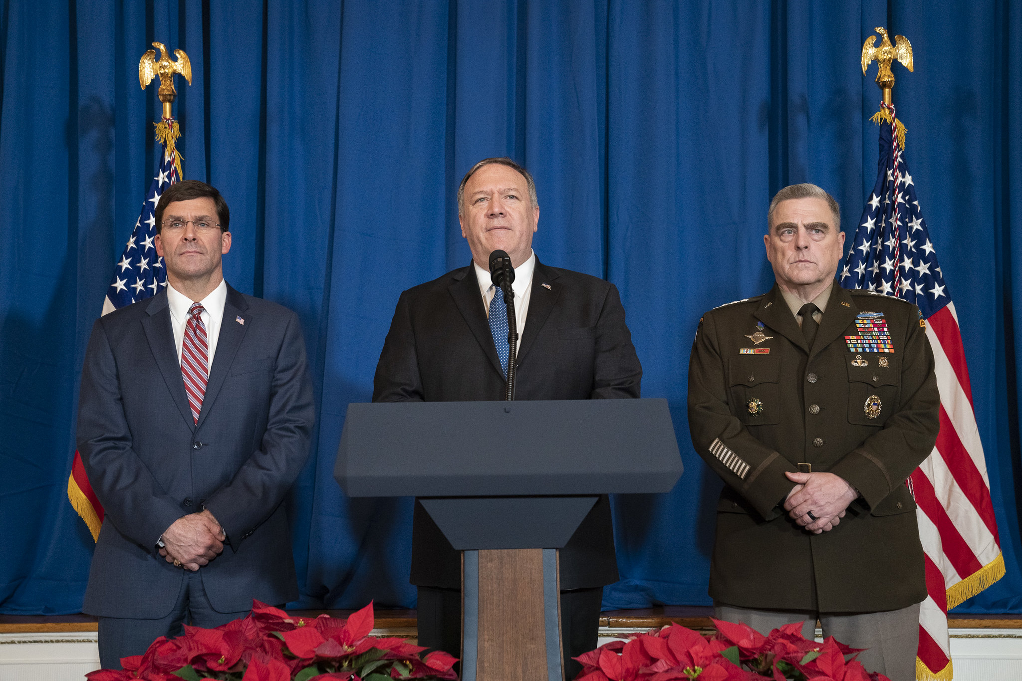 Ao centro, o secretário de Estado norte-americano, Mike Pompeo. Foto: Tia Dufour/Official White House
