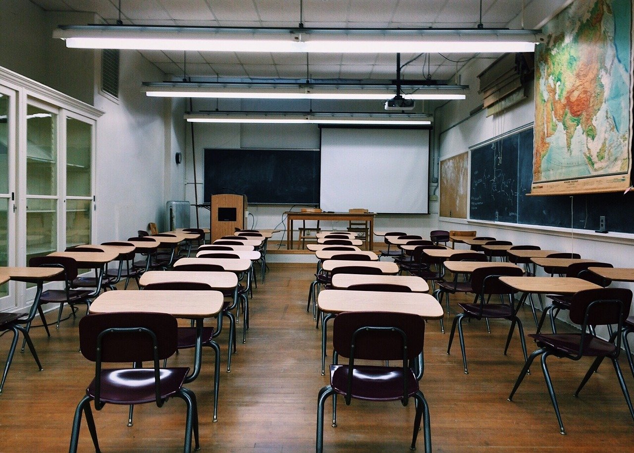 Donos de escolas estão bravos: queriam volta das aulas em setembro. Foto: Pixabay