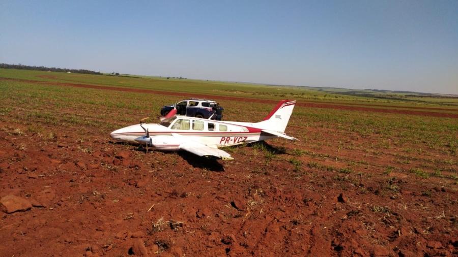 Aeronave interceptada pela FAB fez pouso forçado em Ivinhema (MS). Foto: Divulgação/FAB