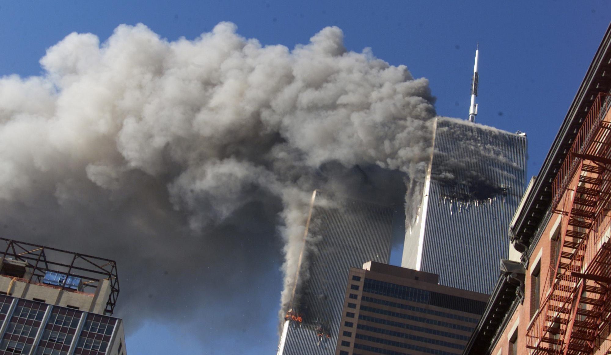 Em 11 de setembro de 2001, terroristas da Al-Qaeda lançaram dois aviões contra os edifícios do World Trade Center, em Nova York. Foto: Creative Commons