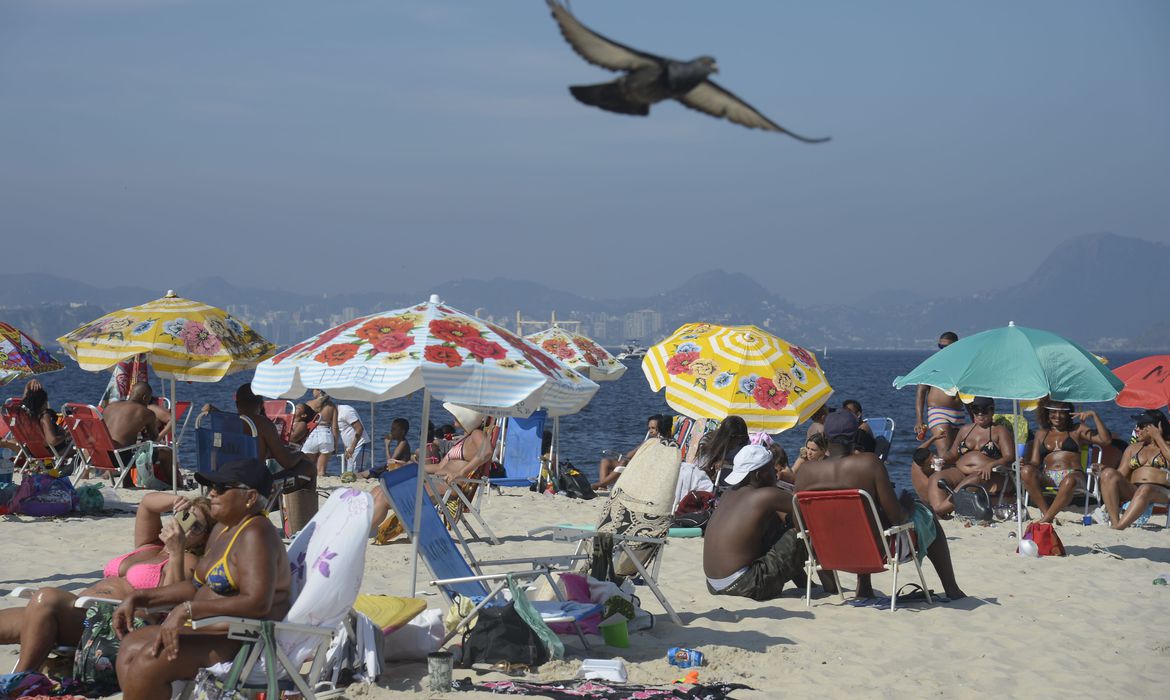 Praia do Flamengo na zona sul do Rio de Janeiro. Foto: © Tânia Rêgo/Agência Brasil