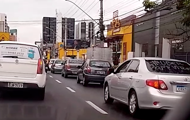 Carreata de motoristas de aplicativo em Vitória, na Reta da Penha