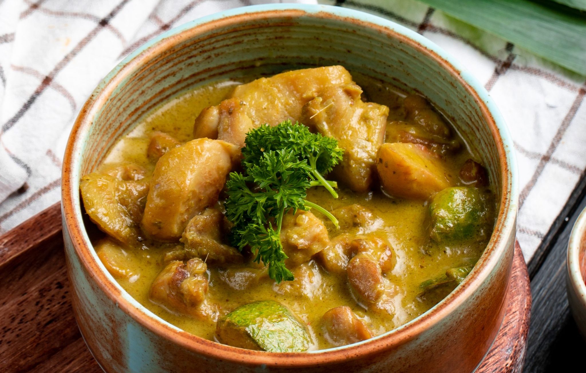 FRANGO ENSOPADO