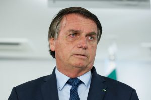 Bolsonaro diz que país está 'quebrado' e culpa covid por não ampliar isenção no IR. Foto: Isac Nóbrega/PR