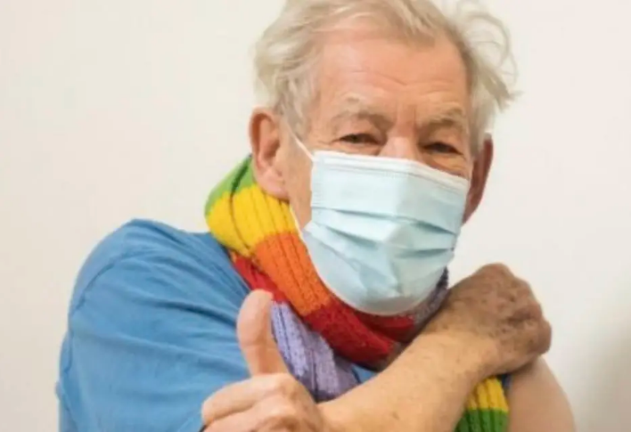 O ator Ian McKellen. Foto: Twitter/@nhsengland