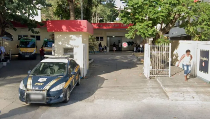 Parte do teto do Hospital Estadual Azevedo Lima, em Niterói, desabou devido às fortes chuvas. Foto: reprodução Google Street View